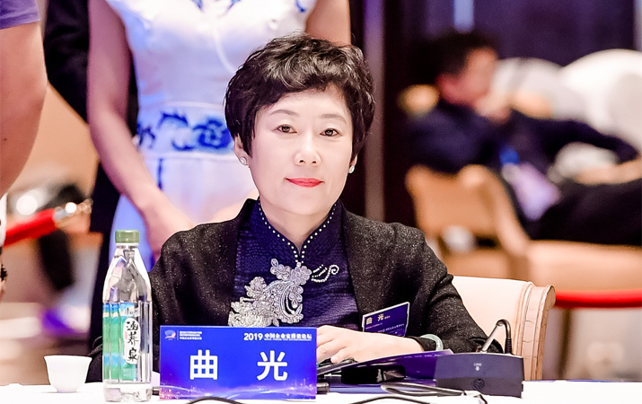 曲光：高效、成熟的私人銀行對(duì)國家和社會(huì)有積極的意義
