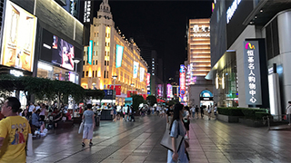 購物中心供大于求 誰能活得更好？