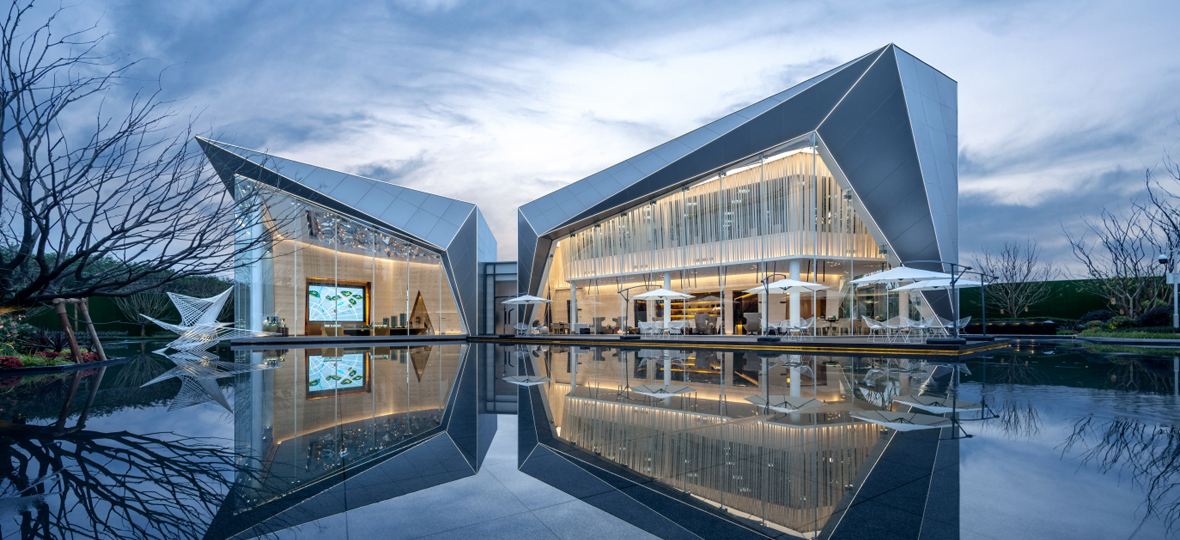 2019年是中國奧園發(fā)展史上一個重要里程碑，奮進新時代，筑夢新奧園。積極履行企業(yè)應承擔的社會責任，為客戶乃至社會“構筑健康生活”。
