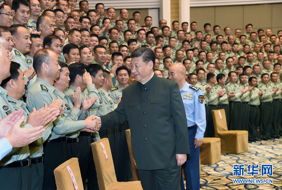 6月22日，正在山西省考察工作的中共中央總書記、國家主席、中央軍委主席習近平在太原接見駐晉部隊師以上領(lǐng)導干部和建制團單位主官。新華社記者 琚振華 攝