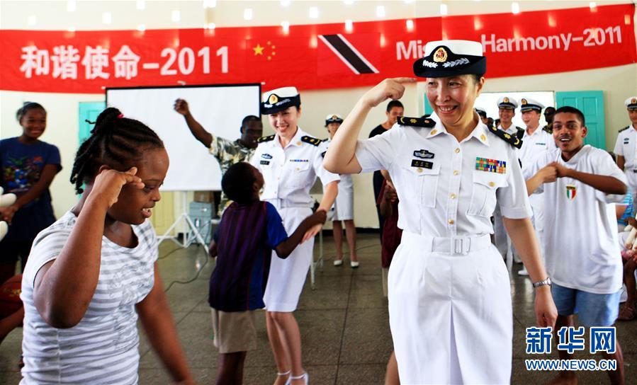 （圖文互動）（5）中國之舟，為和平友愛而來——一份來自中國海軍和平方舟號醫(yī)院船的報告