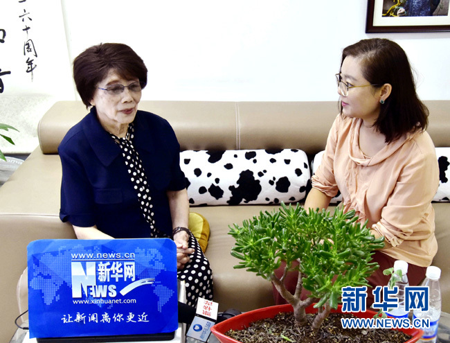 電波永不消逝，隨著時代發(fā)展傳播可能會有多種形式，年輕播音員要不忘初心，在如今優(yōu)越條件下更應砥礪自己。