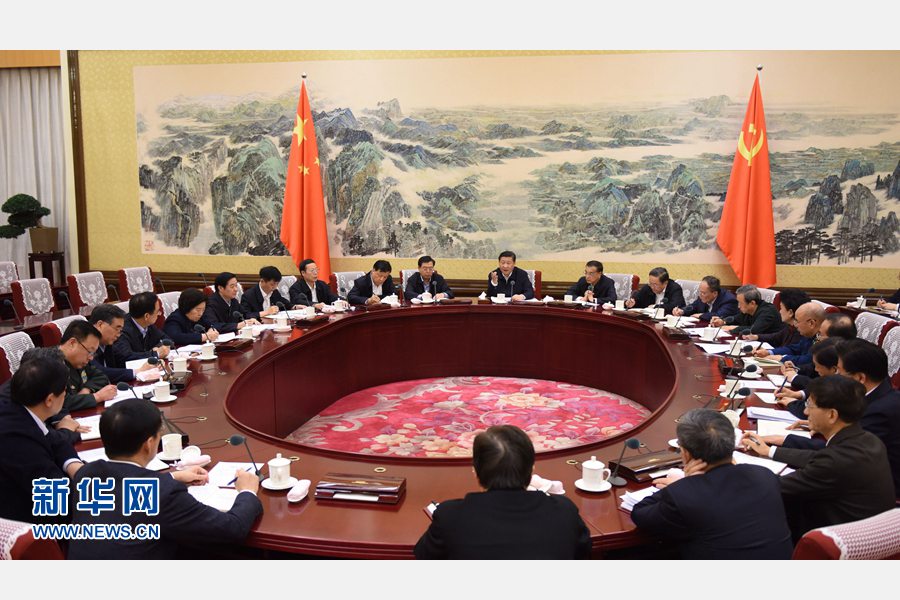 12月28日至29日，中共中央政治局召開專題民主生活會(huì)，對(duì)照檢查踐行“三嚴(yán)三實(shí)”情況，討論研究加強(qiáng)黨風(fēng)廉政建設(shè)措施。中共中央總書記習(xí)近平主持會(huì)議并發(fā)表重要講話。新華社記者 李學(xué)仁 攝 