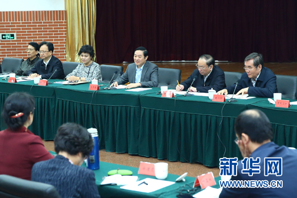 4月12日，中共中央政治局委員、中央書記處書記、中宣部部長劉奇葆在北京出席“走向世界的中國兒童文學(xué)”座談會并講話。 新華社記者丁海濤攝