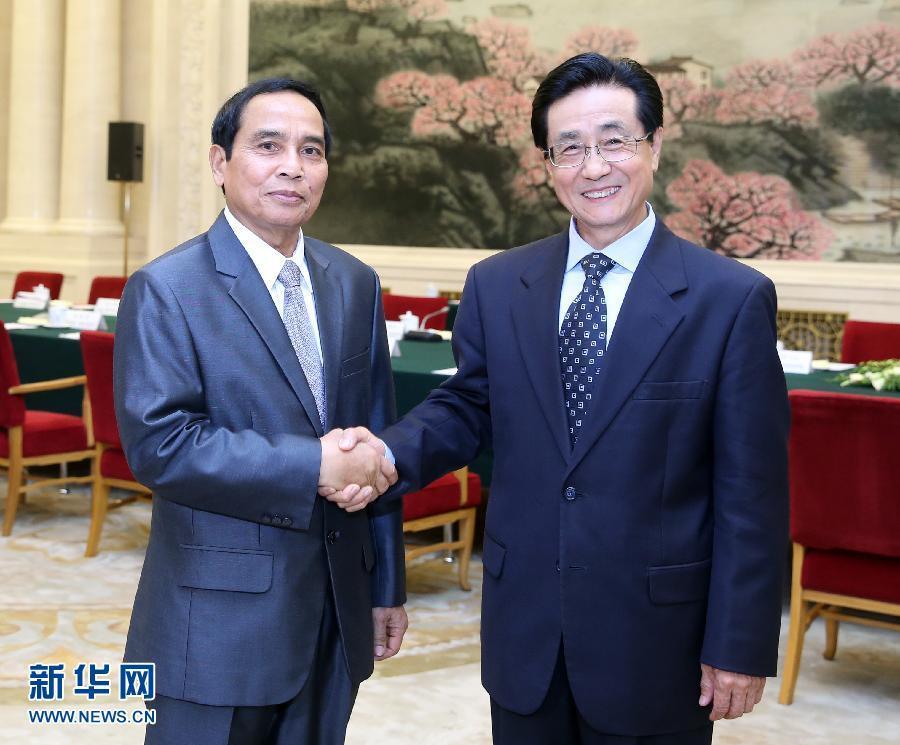 7月7日，中共中央書記處書記、中央紀(jì)委副書記趙洪祝在北京同老撾人民革命黨中央政治局委員、中央紀(jì)委書記、政府副總理本通率領(lǐng)的老撾人民革命黨代表團(tuán)舉行工作會談。新華社記者 姚大偉 攝 