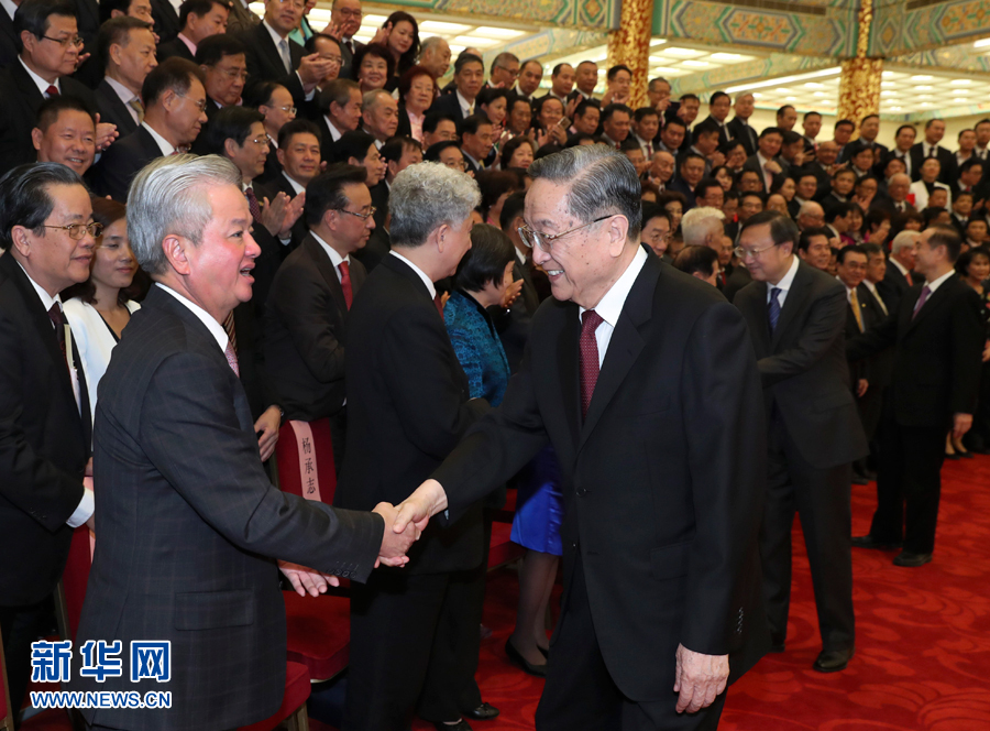 9月28日，中共中央政治局常委、全國(guó)政協(xié)主席俞正聲在北京會(huì)見出席中國(guó)海外交流協(xié)會(huì)第六次會(huì)員大會(huì)的全體代表，并發(fā)表講話。 新華社記者 龐興雷 攝
