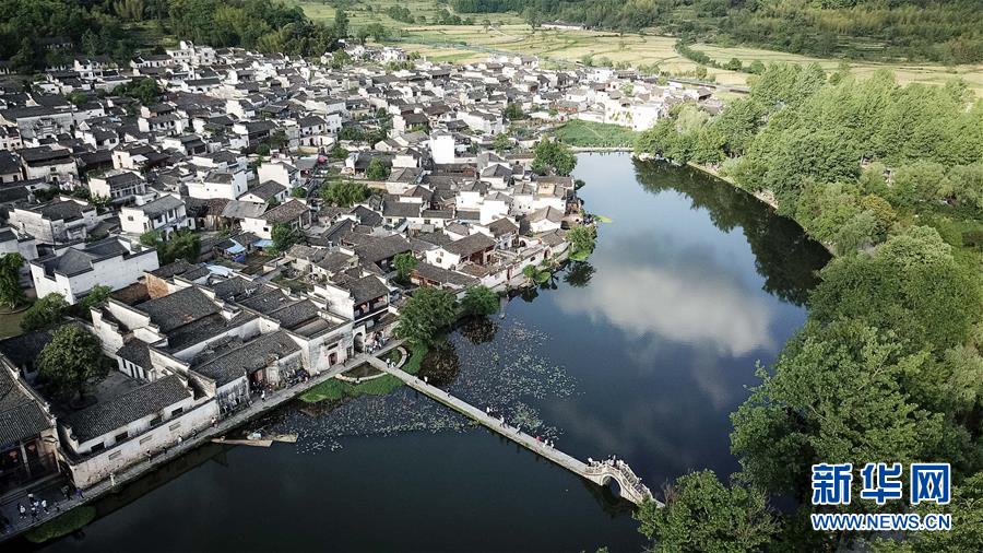 （新華全媒頭條·搶救古民居·圖文互動）（1）當(dāng)古民居遇上城鎮(zhèn)化，如何留住鄉(xiāng)愁？