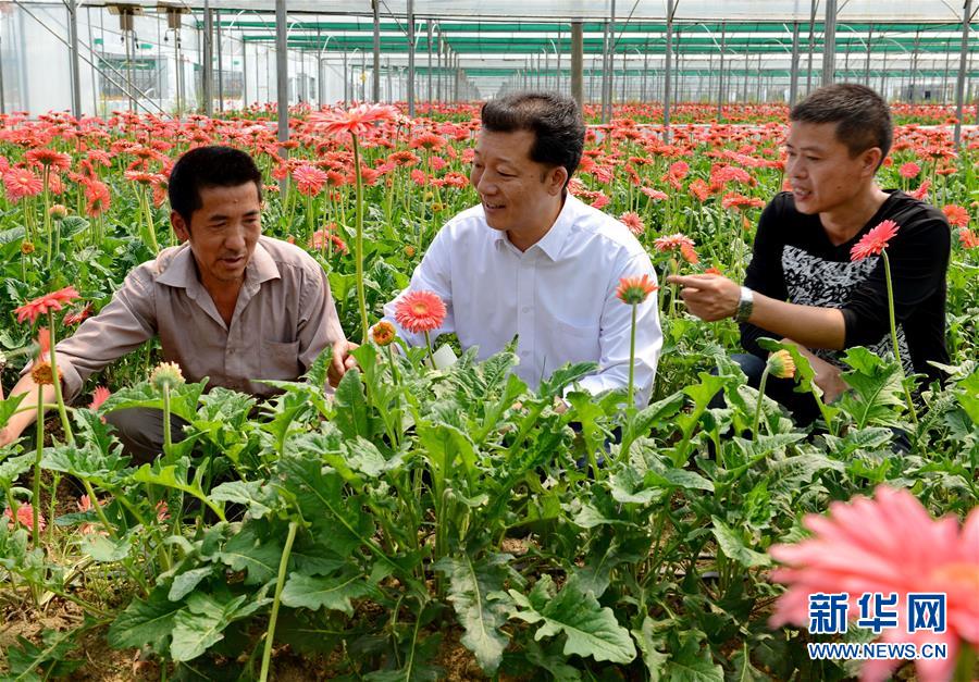 （新華全媒頭條·圖文互動）（6）挺起新時(shí)代的精神脊梁——寫在中國共產(chǎn)黨成立97周年之際