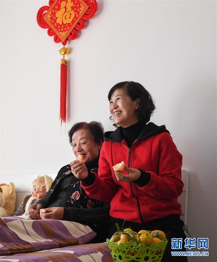 （新華全媒頭條·圖文互動）（3）“英雄之妻”，為愛堅守19年