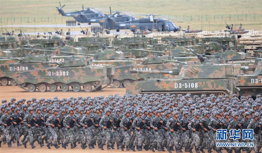 （新華全媒頭條·強軍思想引領(lǐng)新征程·圖文互動）（5）那一刻，我們光榮接受檢閱