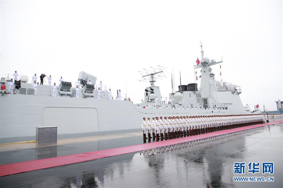 （新華全媒頭條·人民海軍70年·圖文互動）（2）奏響新時(shí)代海上和平樂章——人民海軍成立70周年海上閱兵活動紀(jì)實(shí)