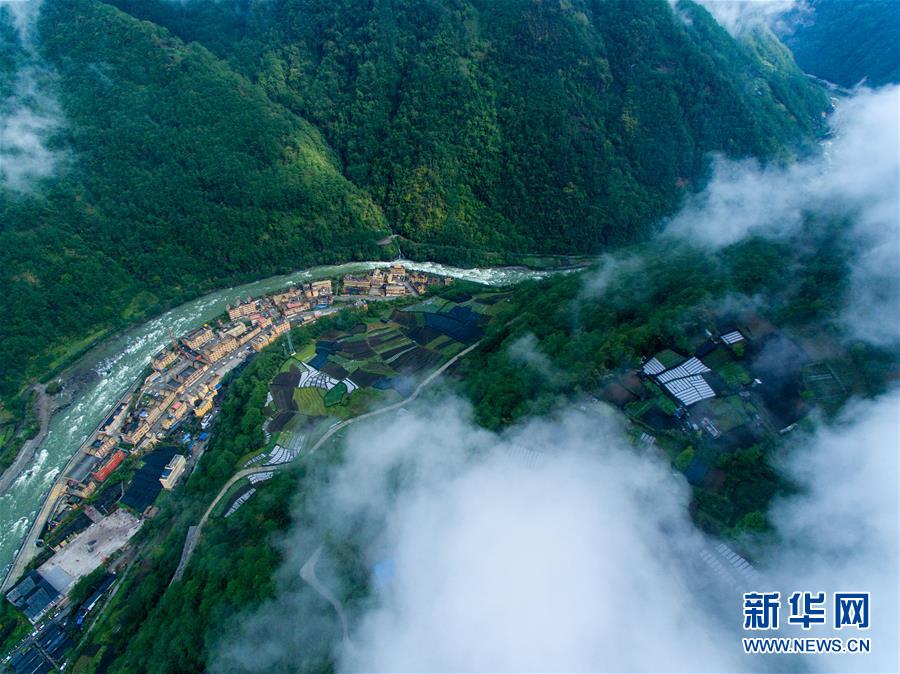 （壯麗70年·奮斗新時(shí)代·圖文互動(dòng)）（1）獨(dú)龍江畔，這個(gè)民族“一躍千年”