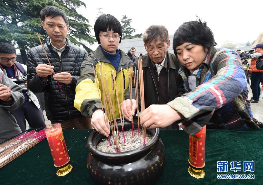 （新華全媒頭條·圖文互動(dòng)）（8）不忘初心使命 永立時(shí)代潮頭——寫(xiě)在中國(guó)共產(chǎn)黨成立98周年之際
