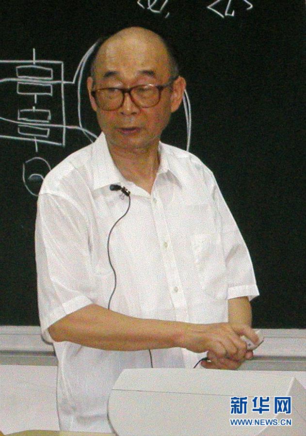 （愛國(guó)情 奮斗者·圖文互動(dòng)）（3）永不停轉(zhuǎn)的“陀螺”——追記中國(guó)工程院院士、國(guó)防科技大學(xué)教授高伯龍