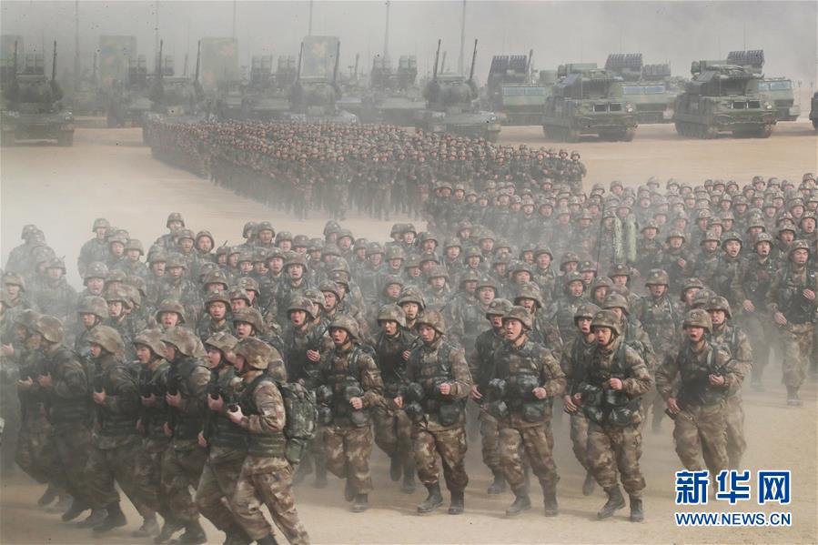 （新華全媒頭條·圖文互動(dòng)）（4）沿著中國(guó)特色強(qiáng)軍之路闊步前進(jìn)——黨中央、中央軍委領(lǐng)導(dǎo)推進(jìn)國(guó)防和軍隊(duì)建設(shè)70年紀(jì)實(shí)