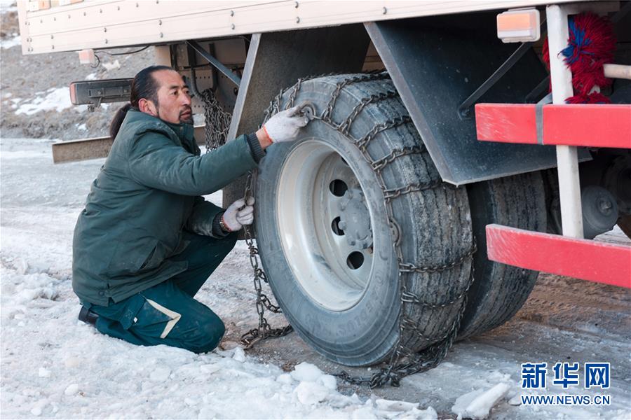 （新華全媒頭條·圖文互動）（4）格?；ㄩ_滿天路——寫在川藏公路通車65周年之際