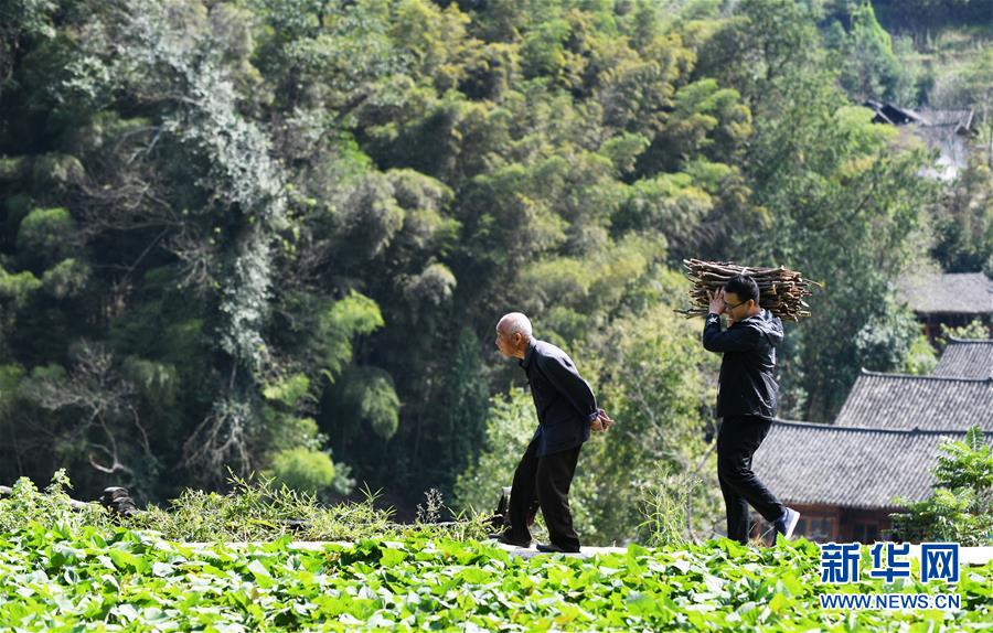 （新華全媒頭條·圖文互動）（2）干部去哪兒了？——貴州干部大規(guī)模下沉脫貧攻堅(jiān)一線紀(jì)實(shí)