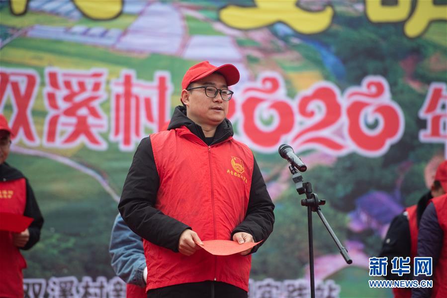 （新春走基層·圖文互動(dòng)）（1）村晚“說唱”唱什么？