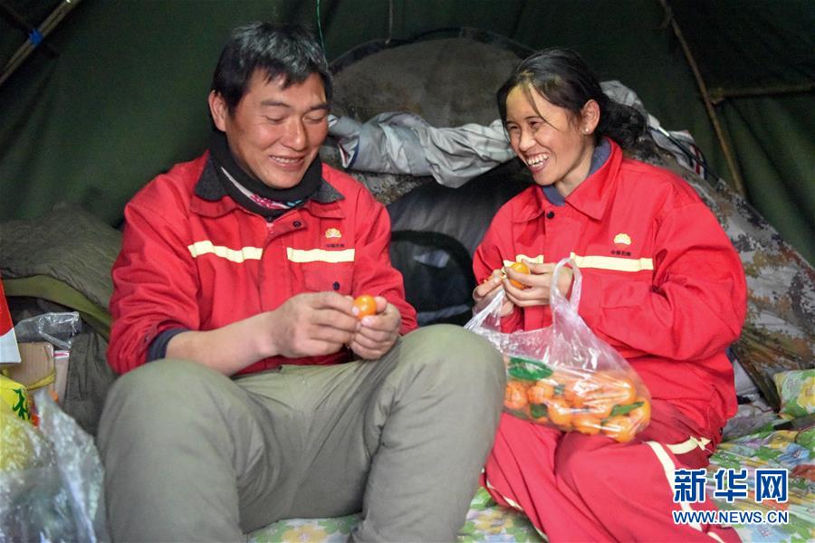 （新春走基層·圖文互動）（7）寒冬里，“沙漠玫瑰”猶自綻放