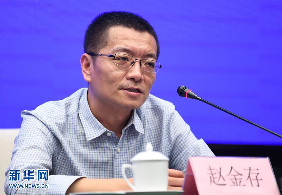 （聚焦疫情防控·圖文互動）（2）鐘南山、李蘭娟院士團隊從新冠肺炎患者糞便中分離出病毒