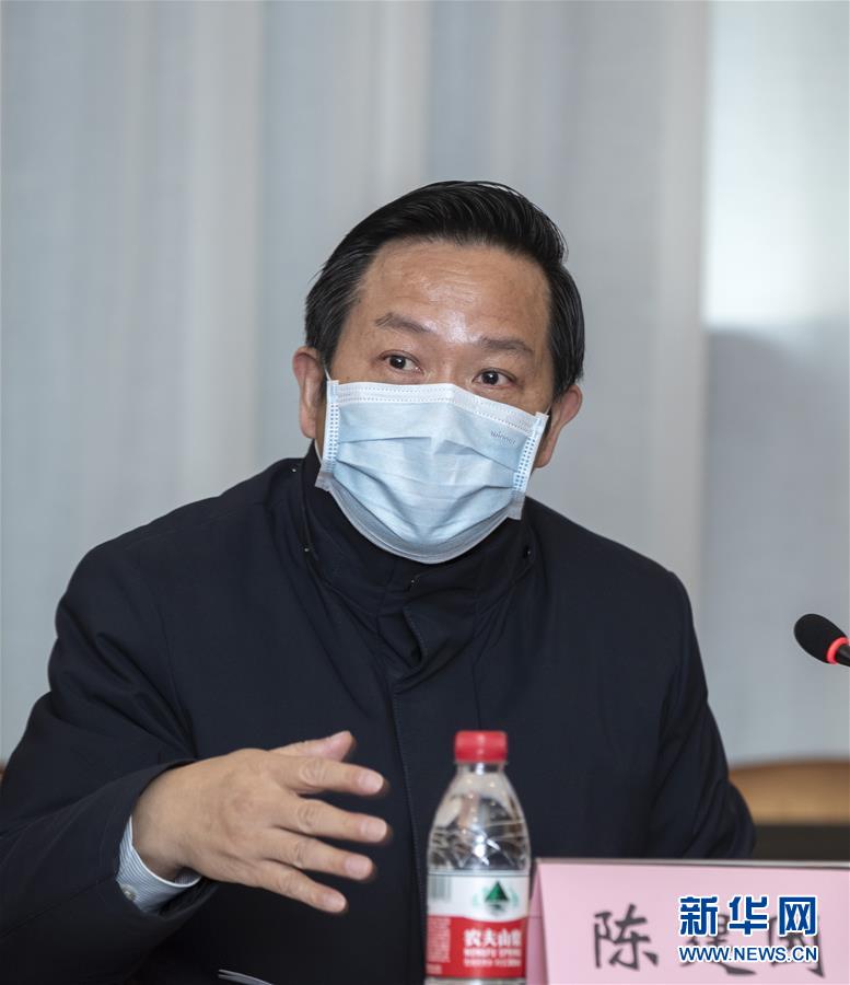（聚焦疫情防控·圖文互動）（2）急防控所急，沖鋒勇向前——華中科技大學(xué)以科研攻關(guān)推動疫情防控救治觀察