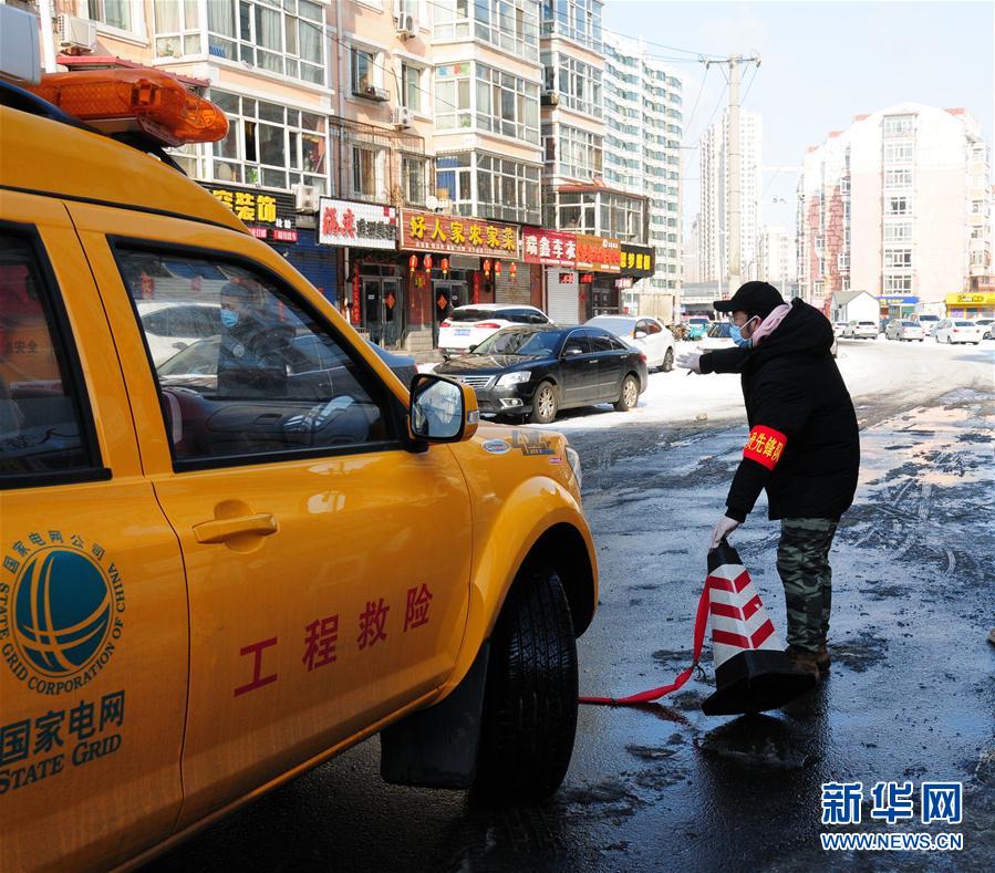 （聚焦疫情防控·圖文互動）（3）不知你是誰，知你為了誰——社區(qū)戰(zhàn)“疫”志愿者群像