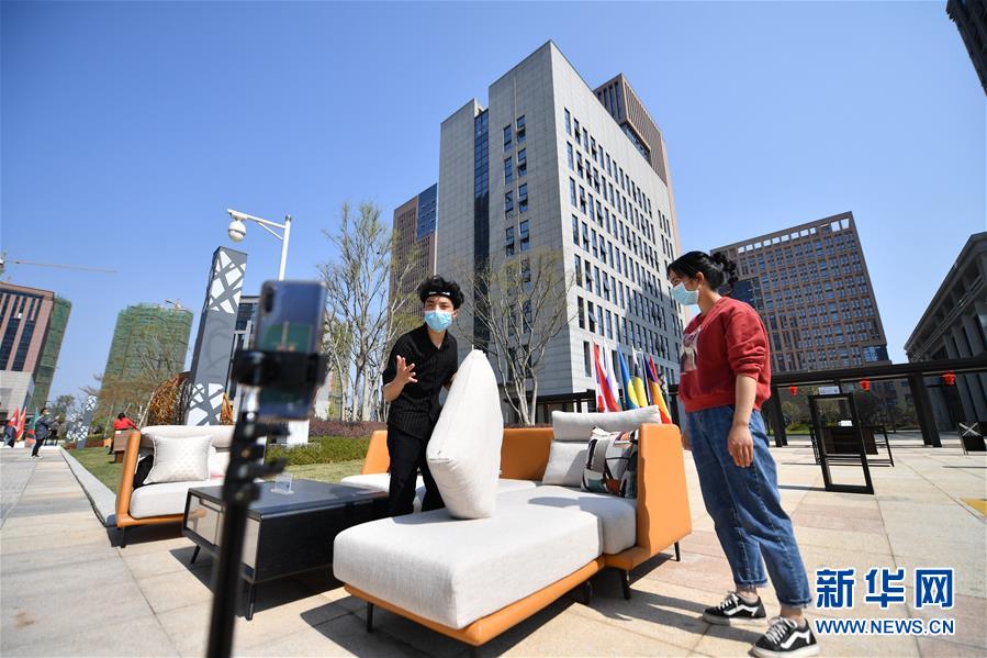 （聚焦復工復產·圖文互動）（6）記者手記：戰(zhàn)“疫”中增長，這些企業(yè)做對了什么？