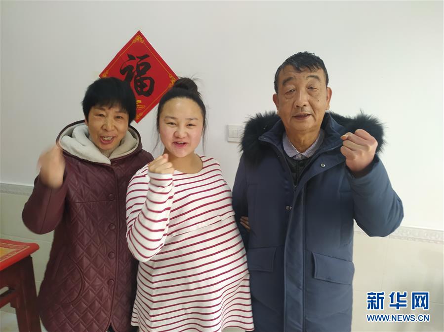 （一線抗疫群英譜·圖文互動）（4）羅文浩：“女兒，你的名字里有溫暖，有榮光！”