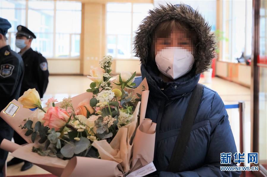 （聚焦疫情防控·圖文互動）（2）托舉生命的競速——黑龍江集中救治新冠肺炎重癥患者紀(jì)實(shí)