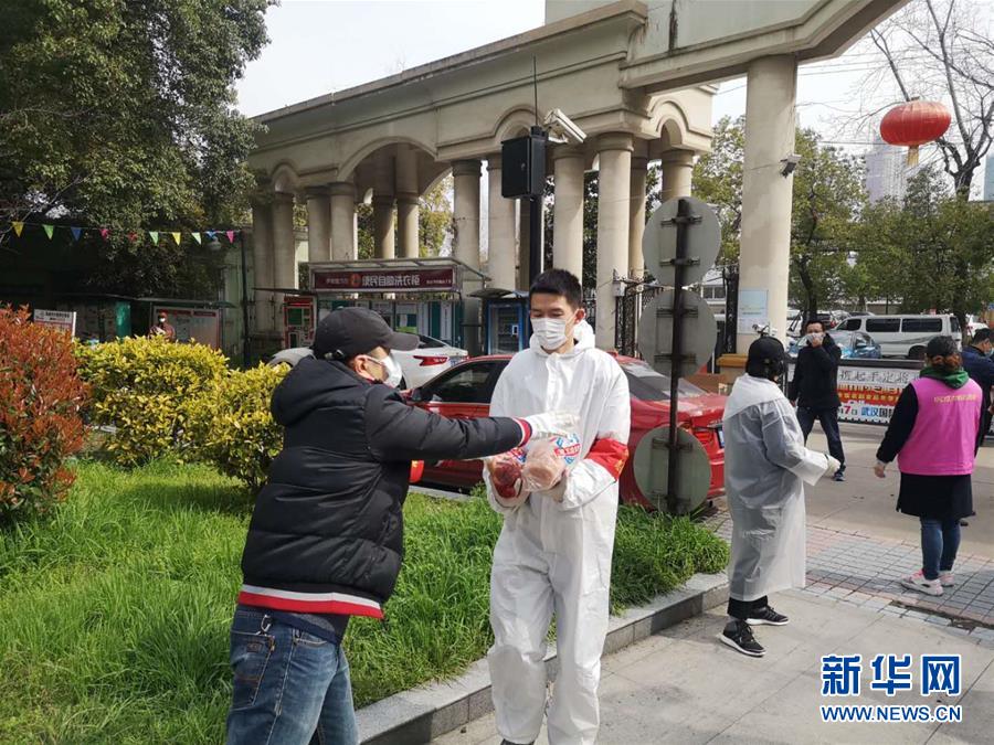 （習近平致敬的戰(zhàn)“疫”英雄·下沉干部篇·圖文互動）（3）他們，挺身而出守防線