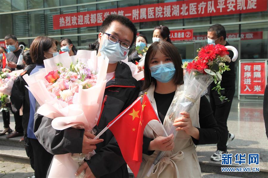 （新華全媒頭條·圖文互動）（11）“我看不見你的樣子，但我知道你是誰”——寫在國際護(hù)士節(jié)來臨之際
