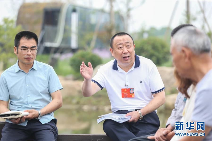 （新華全媒頭條·兩會(huì)精神看落實(shí)·圖文互動(dòng)）（2）整體謀劃、系統(tǒng)升級(jí)、全面提升——落實(shí)全國(guó)兩會(huì)精神織牢織密公共衛(wèi)生防護(hù)網(wǎng)