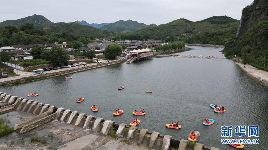 （新華全媒頭條·走向我們的小康生活·圖文互動）（3）長城腳下，小康村串成“珍珠鏈”