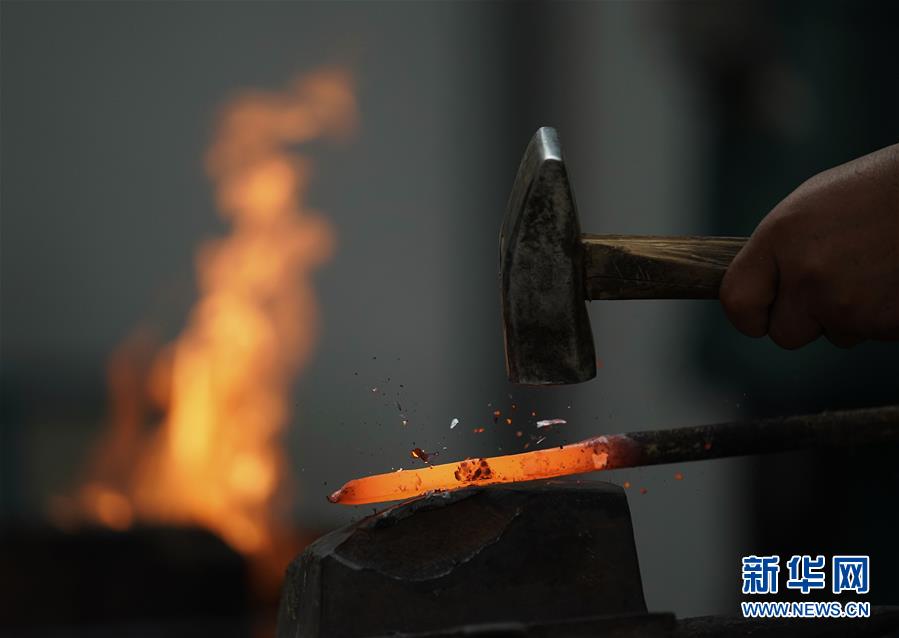（走向我們的小康生活·決戰(zhàn)決勝脫貧攻堅(jiān)·圖文互動(dòng)）（2）甘青交界處的跨越——保安族、撒拉族的脫貧故事