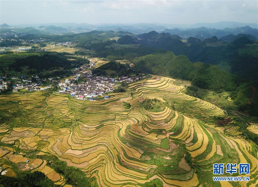 （決戰(zhàn)決勝脫貧攻堅(jiān)·圖文互動(dòng)）（3）一個(gè)小鎮(zhèn)“撬動(dòng)”整縣脫貧——社會扶貧的貴州丹寨樣板
