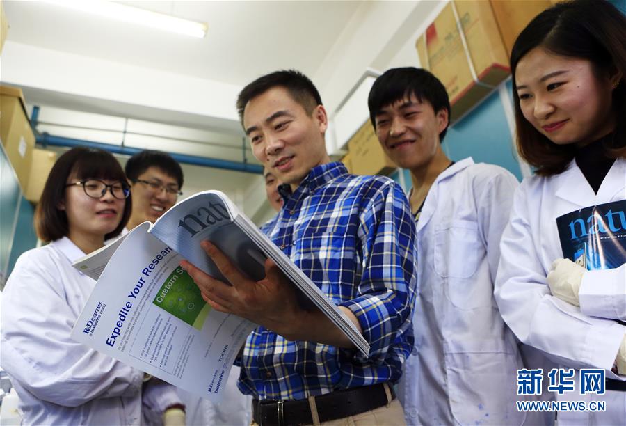（在習近平新時代中國特色社會主義思想指引下——新時代新作為新篇章·習近平總書記關切事·圖文互動）（4）終不悔為國為民，攀高峰只爭朝夕——來自科學家們的動人故事