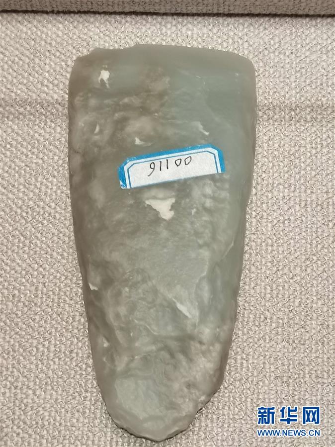 （文化視點(diǎn)·聽文物講故事·圖文互動(dòng)）（2）豪橫！古人扛著玉斧在羅布泊打獵