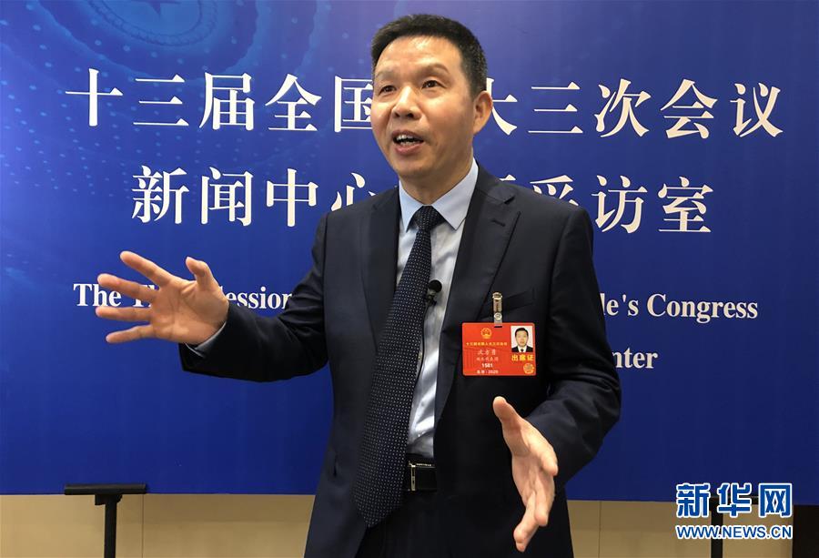 （兩會·熱點(diǎn)畫報）（8）代表委員建言統(tǒng)籌做好經(jīng)濟(jì)社會發(fā)展工作