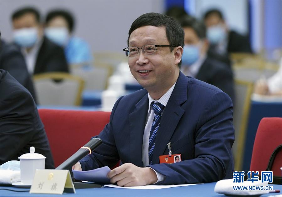 （新華全媒頭條·圖文互動）（4）從人民中汲取磅礴力量——習(xí)近平總書記同出席2020年全國兩會人大代表、政協(xié)委員共商國是紀(jì)實(shí)