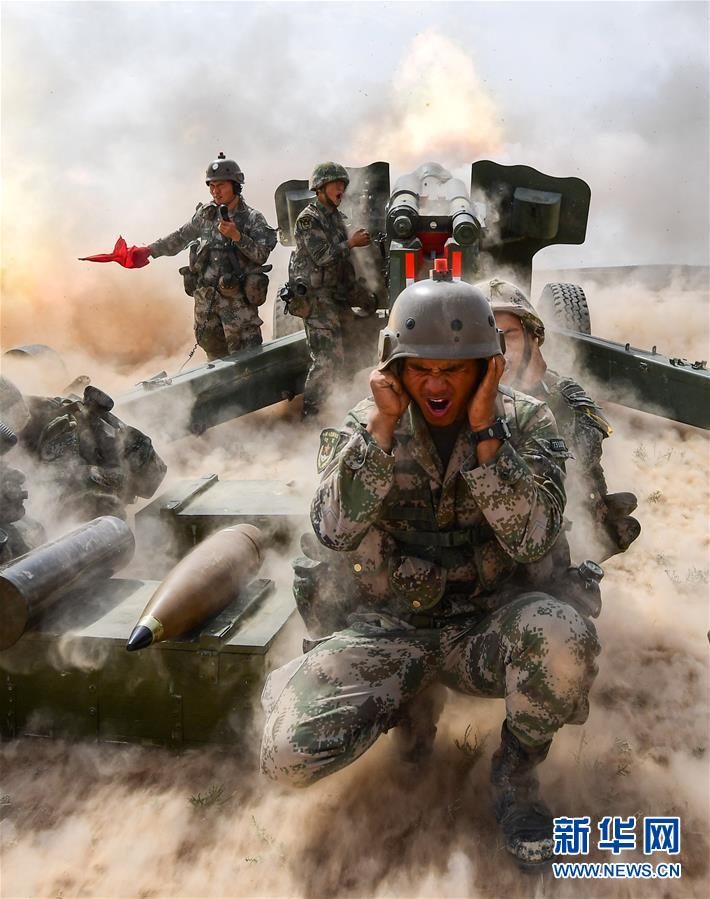 （新華全媒頭條·圖文互動(dòng)）（9）沿著中國(guó)特色強(qiáng)軍之路闊步前進(jìn)——黨中央、中央軍委領(lǐng)導(dǎo)推進(jìn)國(guó)防和軍隊(duì)建設(shè)70年紀(jì)實(shí)