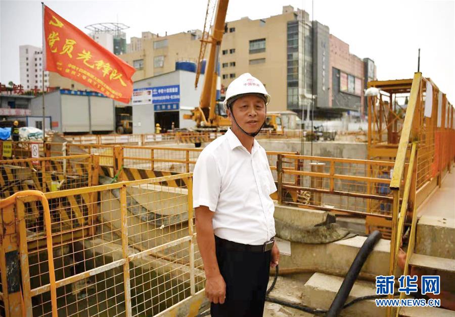 （習(xí)近平的民生關(guān)切事·圖文互動(dòng)）（1）揮灑汗水，鑄就人生輝煌——習(xí)近平總書記牽掛的民生事之“勞有所得”篇