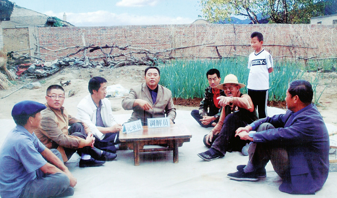 調(diào)解“家長(zhǎng)里短，雞毛蒜皮”的小事情是李培斌從事的大事業(yè)