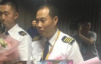 空中驚魂 奇跡備降！“英雄機(jī)組”太牛了