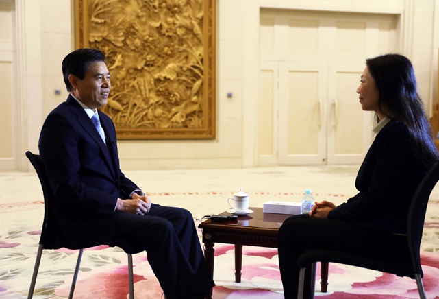 繼續(xù)支持有實(shí)力、有信譽(yù)的民營企業(yè)走出去