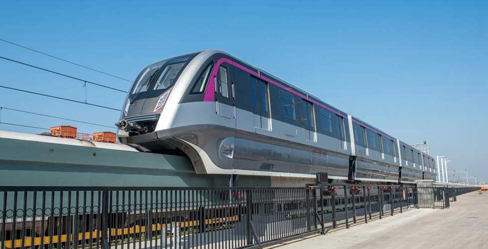 我國(guó)首列永磁跨座式單軌列車(chē)在青島下線(xiàn)(組圖)