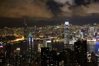 中央對香港行政長官是有標準的，是一貫的