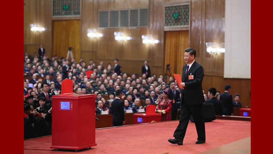 習(xí)近平當(dāng)選國家主席、中央軍委主席