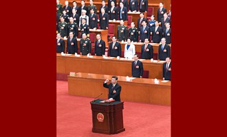 習(xí)近平當(dāng)選國家主席、中央軍委主席