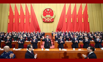 習(xí)近平當(dāng)選國家主席、中央軍委主席