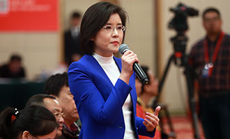 中央電視臺(tái)、中國(guó)國(guó)際電視臺(tái)記者提問